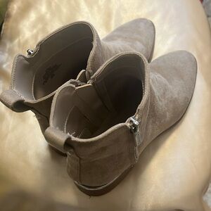 Used. Very comfortable